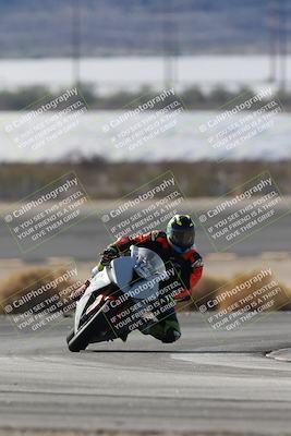 media/Nov-16-2025-Race Pace (Sun) [[8c5fa54630]]/Non Verified Riders (1st 20 Minutes)/1-Turn 14 (10am)/